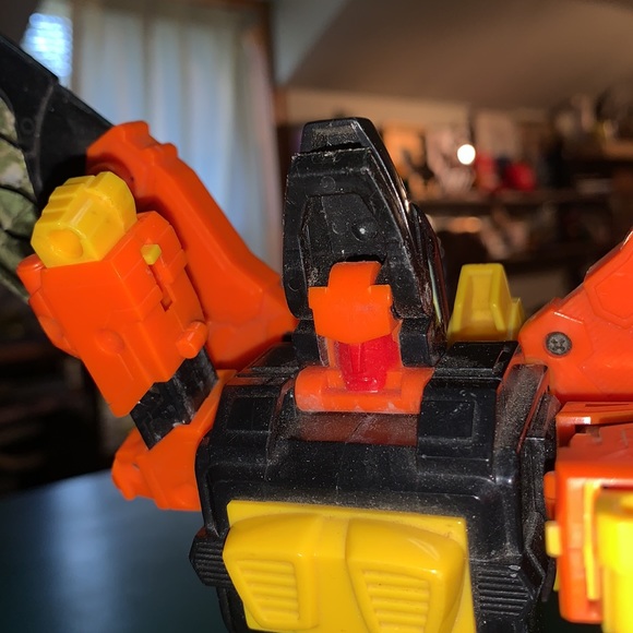 Vintage G1 Transformer 1986 - Picture 3 of 7